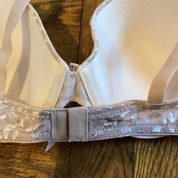 Maidenform bra size 38B new with tags lightly lined underwire slight pattern new - Picture 4 of 5